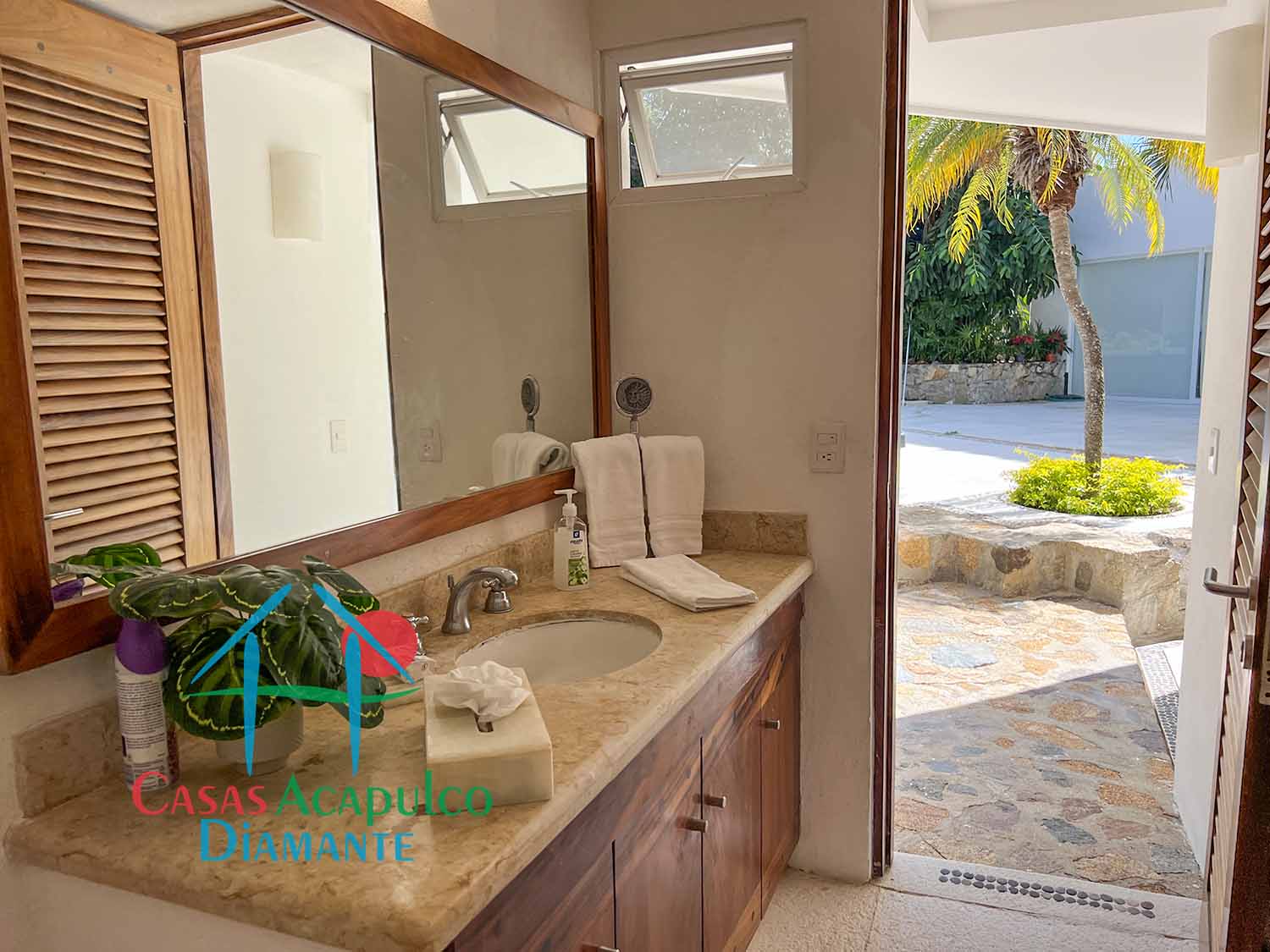 Casa Garbi - Baño de visitas 2